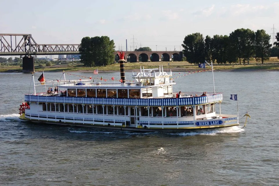River Lady – Fahrgastschiff