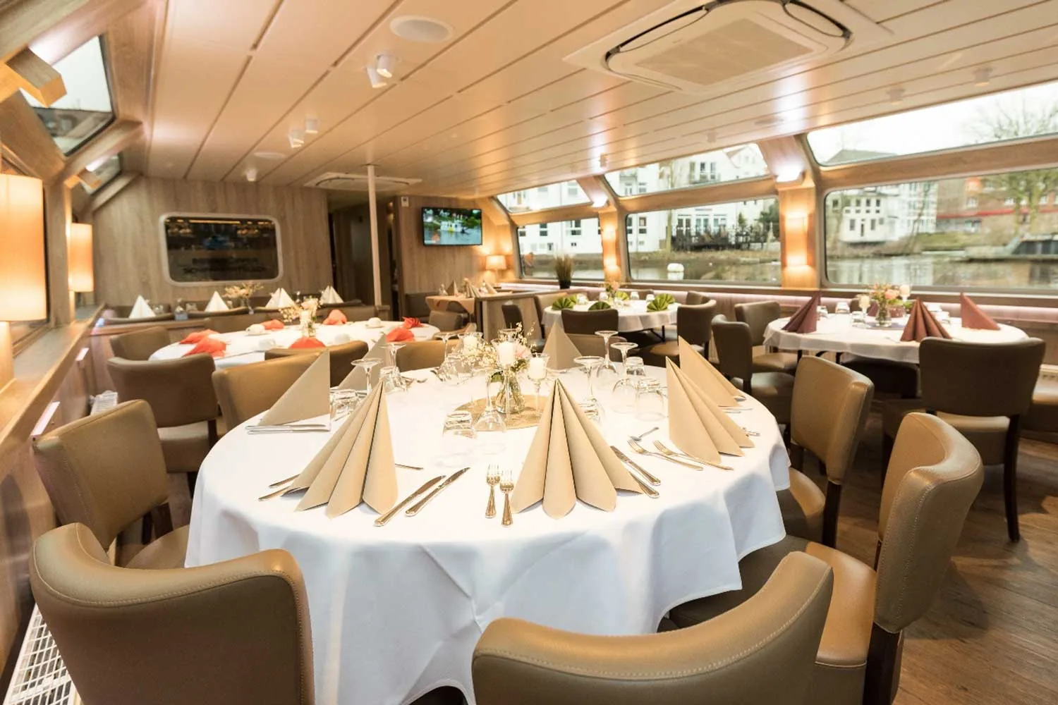 MS Serrahn Deern – Fahrgastschiff Hamburg, Bild 6