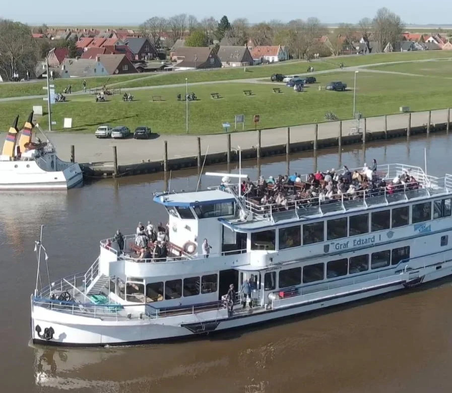 Graf Edzard I. – Drei-Deck-Fahrgastschiff Nordsee, Bild 1